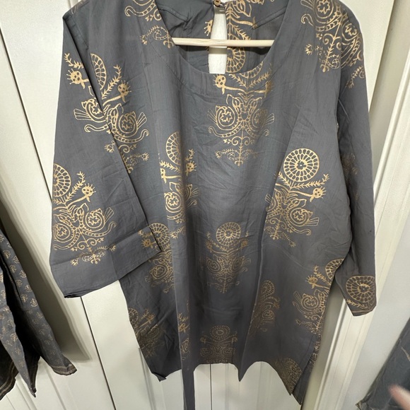 SALE‼️Gray and Gold Patterned Gharara and Kameez set in size 25” in pure Cotton. - Picture 8 of 16